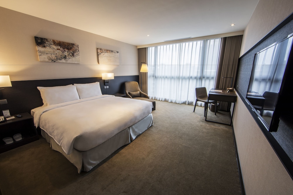 Deluxe Single Room