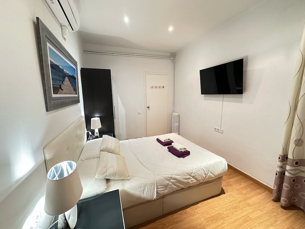 Double Room, Shared Bathroom photo 3