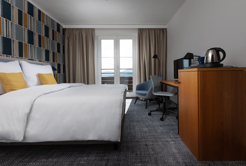 Deluxe Double Room, Balcony photo 1