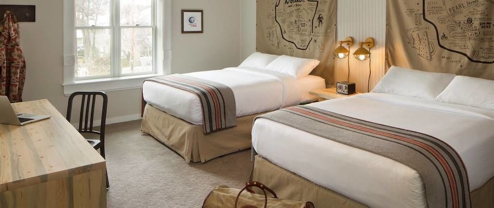 Standard Room, 2 Queen Beds photo 3