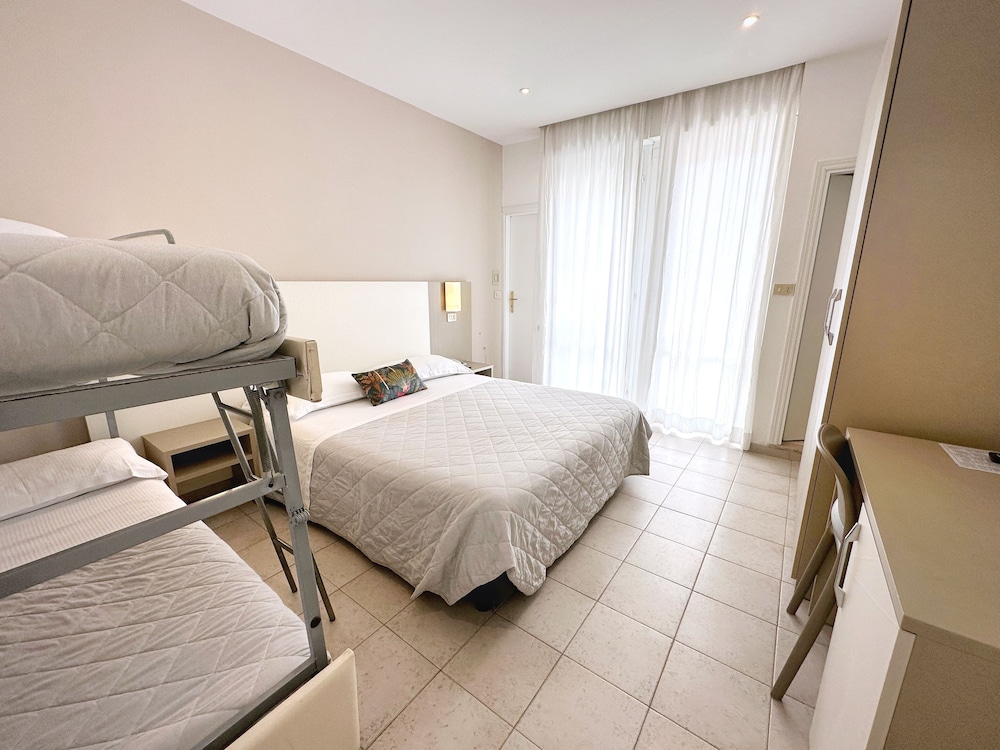 Quadruple Room photo 3