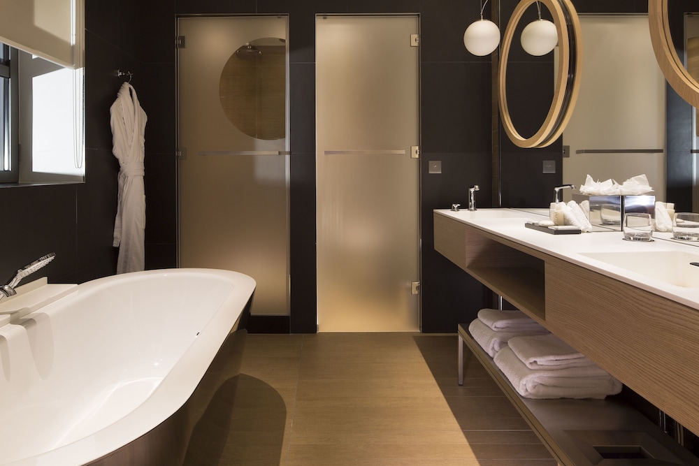 Junior Suite thumbnail 6