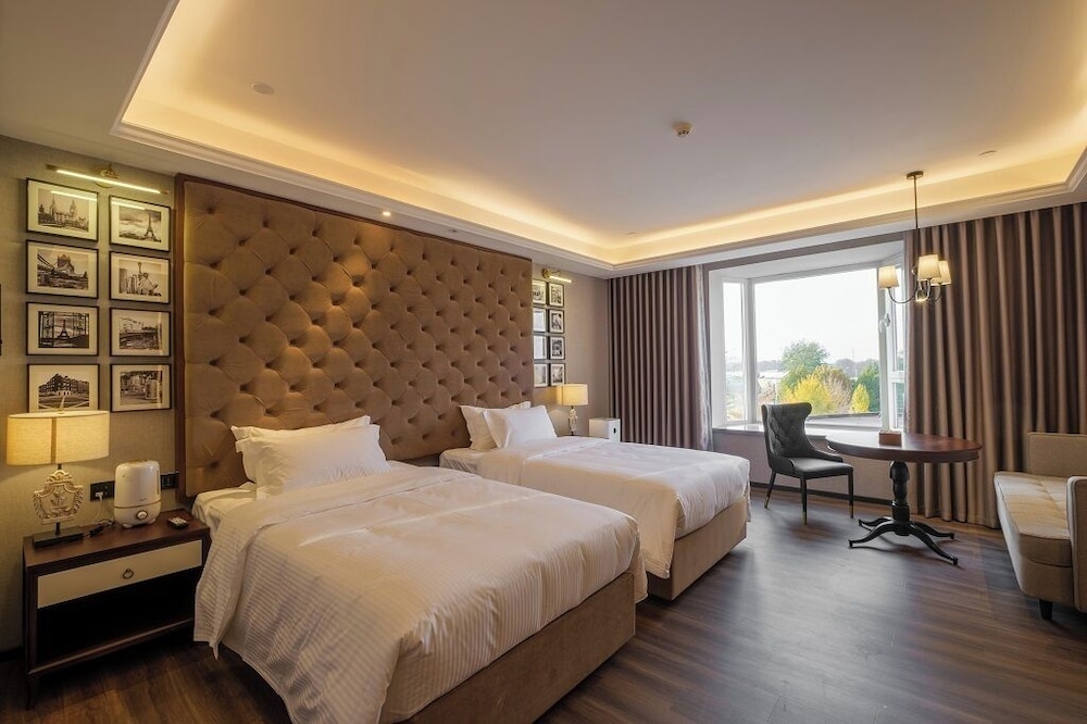 Luxury Twin Room