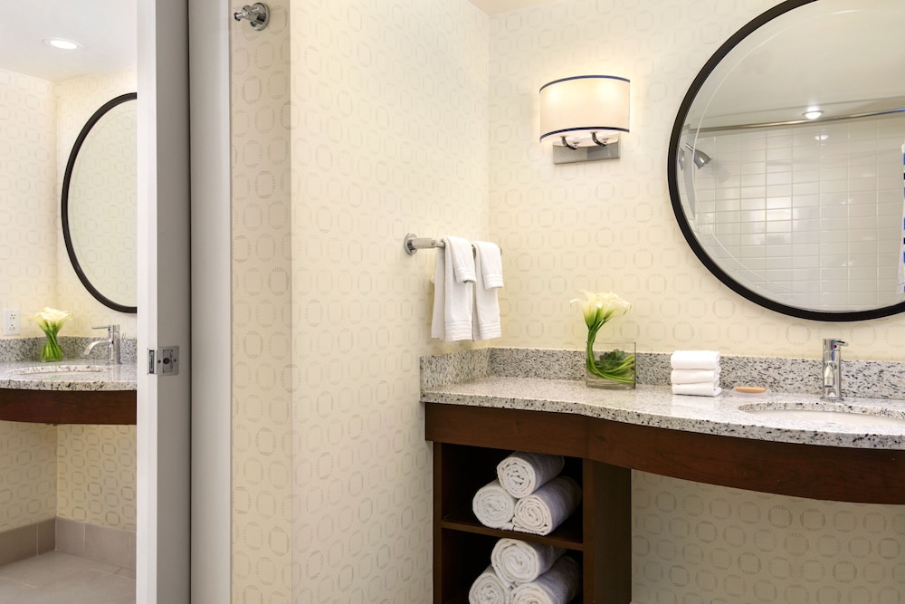 Suite, 1 Bedroom thumbnail 5