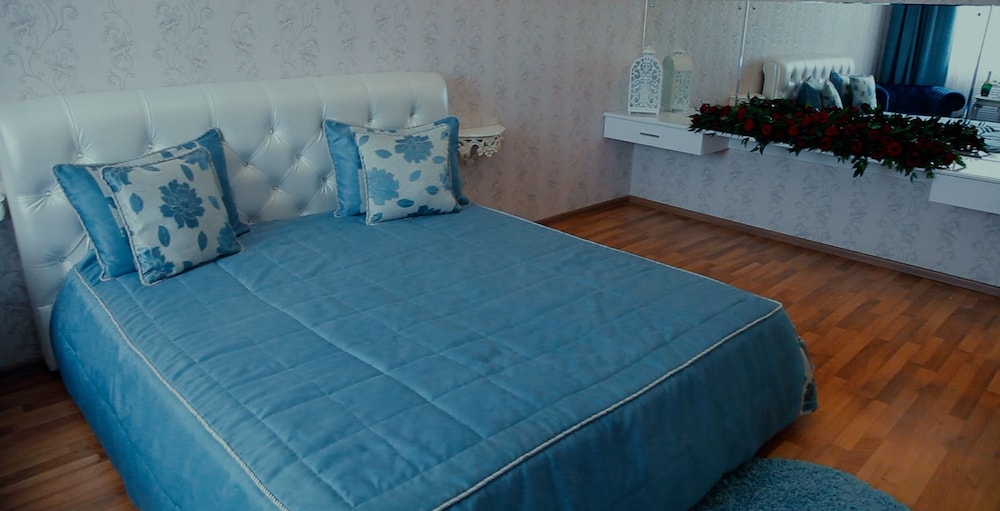 Luxury Suite photo 1