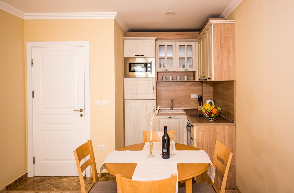 Family Apartment, 1 Bedroom, Balcony, Partial Sea View photo 3