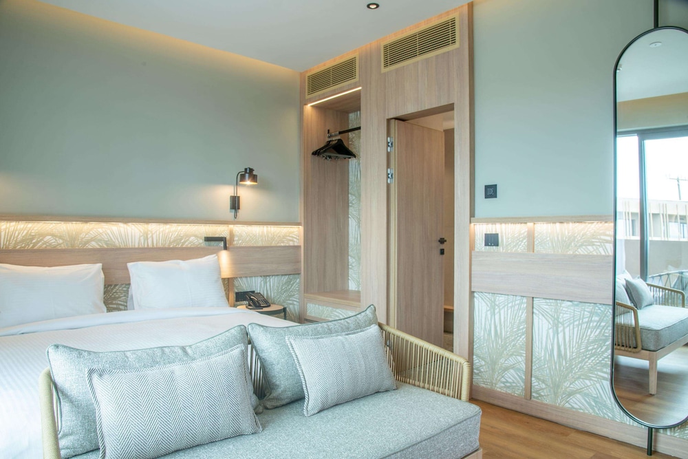 Classic Double Room Single Use, Garden View