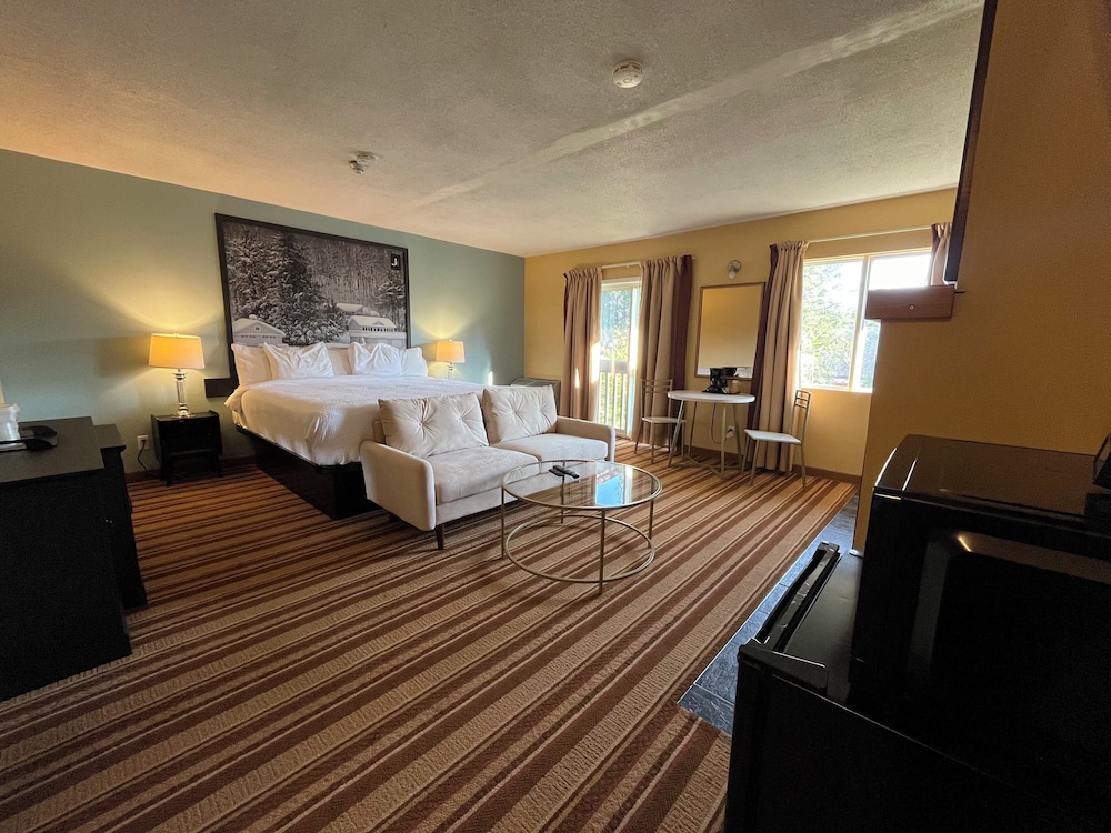 Honeymoon Room, 1 King Bed, Non Smoking, Jetted Tub
