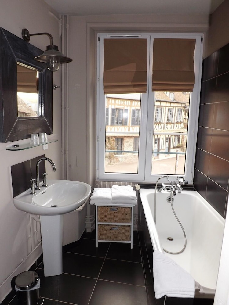 Double Room (Privilege) - Photo 7