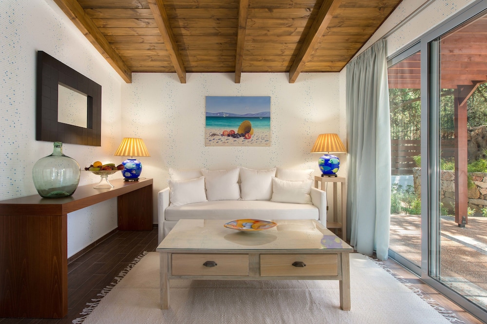 Deluxe Bungalow, Garden Area - Photo 1