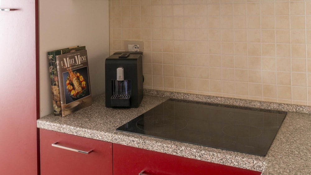 Apartment photo 2