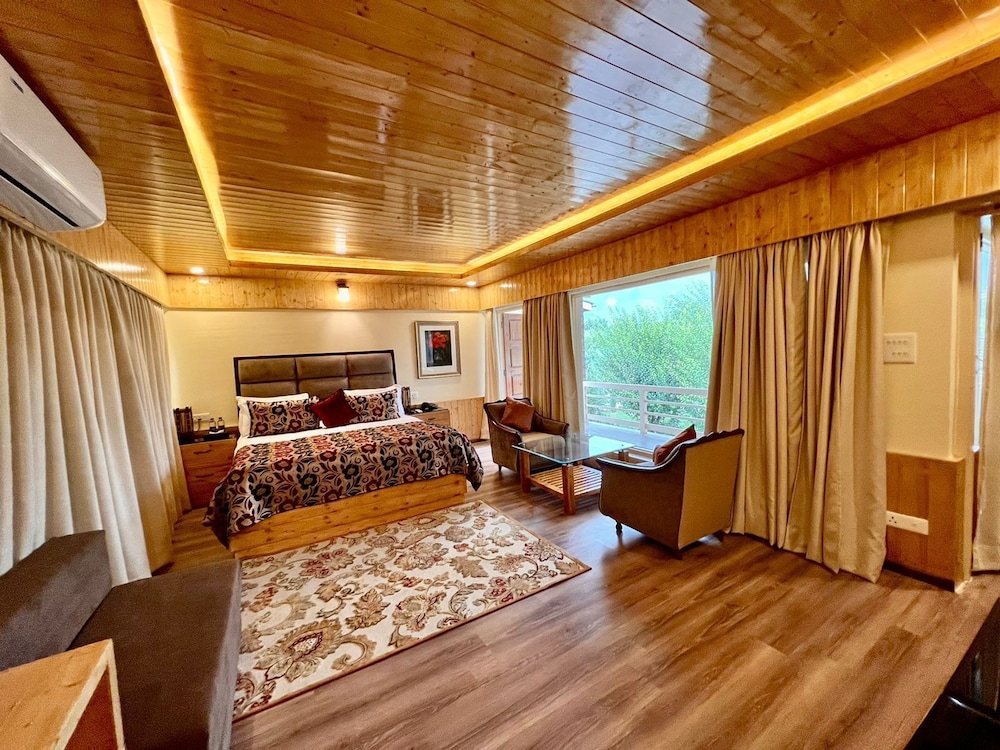 Junior Suite with Private Balcony