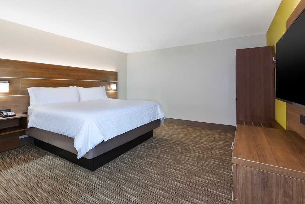 Suite, 1 King Bed (Extra Floor Space) - Photo 1