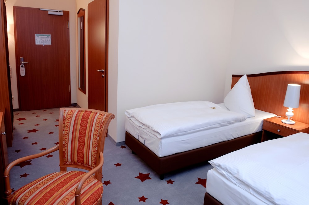 Classic Double Room (Street view) photo 3