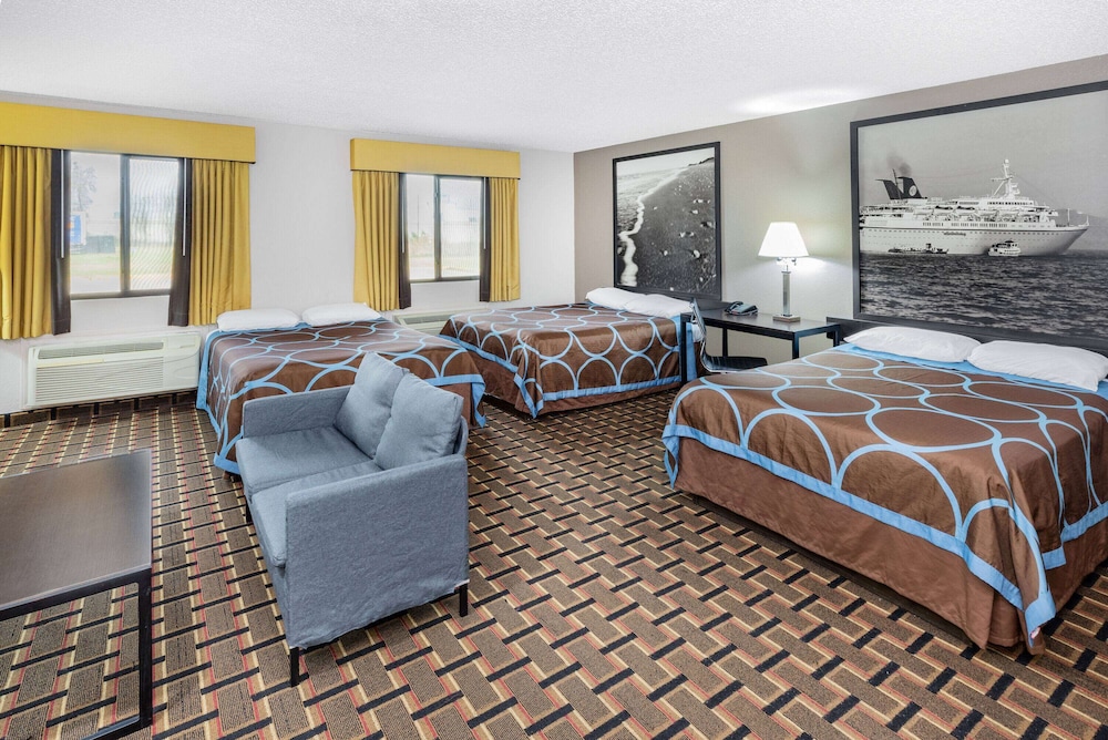 Studio Suite, Multiple Beds, Non Smoking - Photo 1