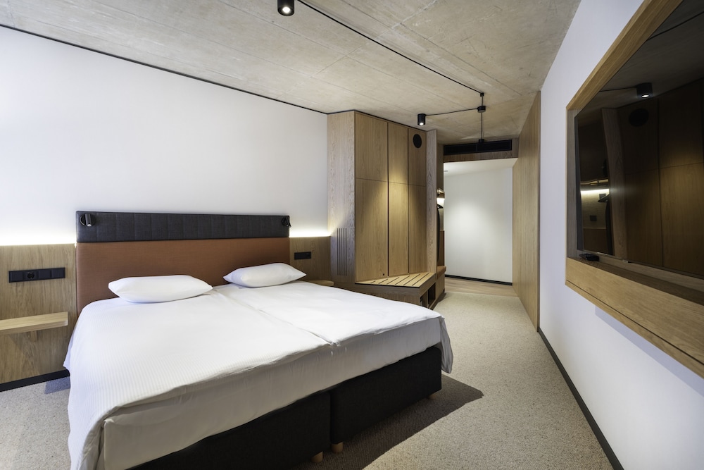Deluxe Double Room - Photo 2
