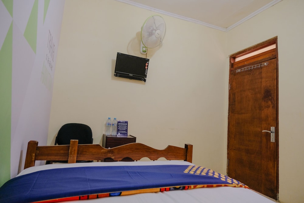 Economy Double Room photo 2