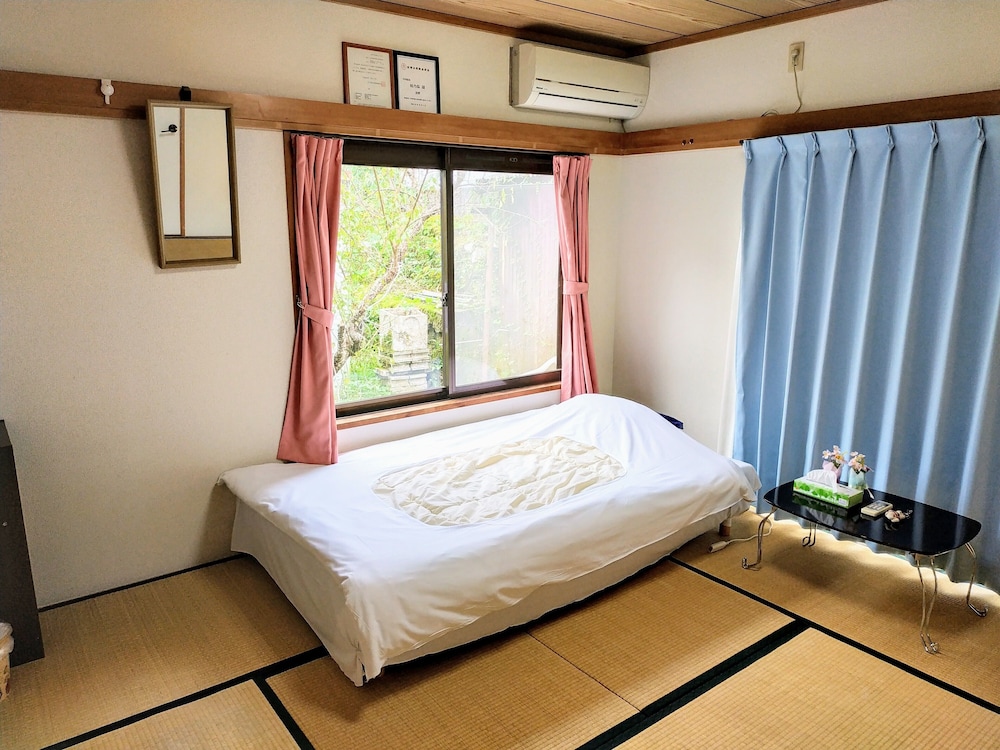 Standard Japanese Style Room photo 1