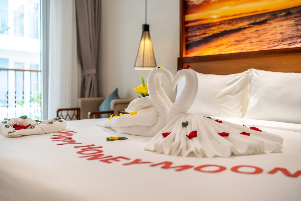 Deluxe Double or Twin, Pool or Village view - Photo 3