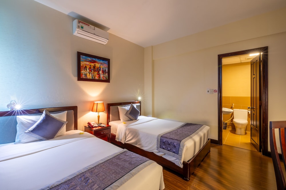 Deluxe Twin Room - Photo 6