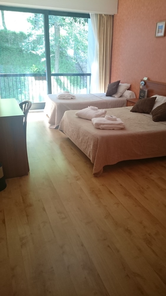 Standard Triple Room - Photo 3