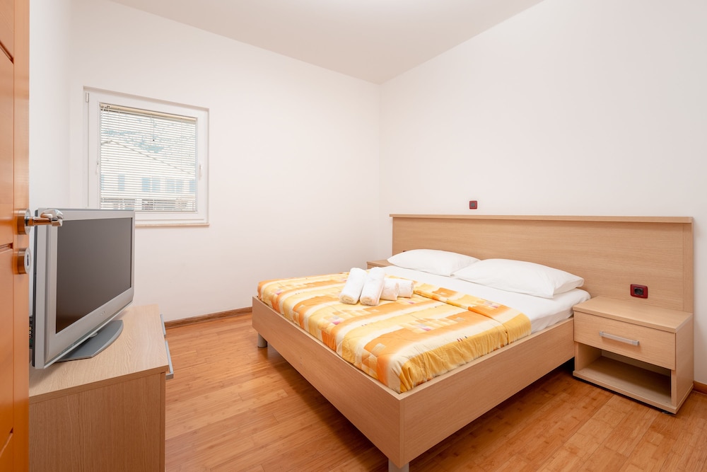 Family Apartment (2) photo 1