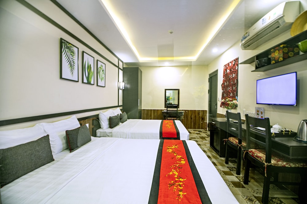 Grand Double Room, 2 Queen Beds photo 2