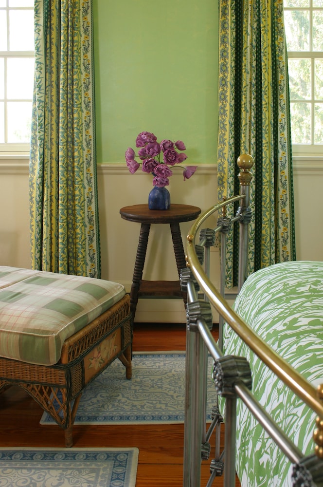 Marie Antoinette at the Villa photo 2
