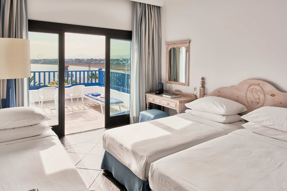 Deluxe Double Room (3 Adultos) Deluxe Double Room (3 Adultos)