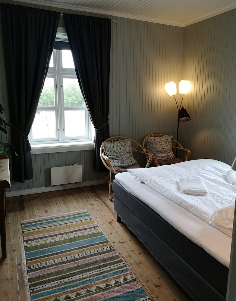 Holmboe photo 2