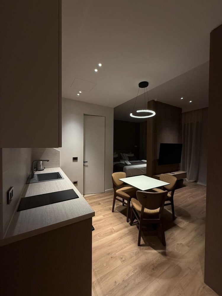 Deluxe Apartment, Kitchen, River View