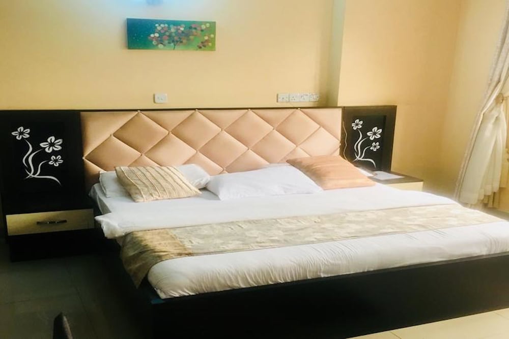 Basic Room, 1 Double Bed, Non Smoking photo 3