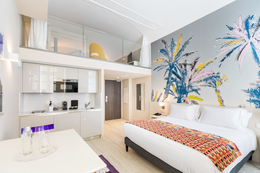 Junior Suite (Mezzanine)