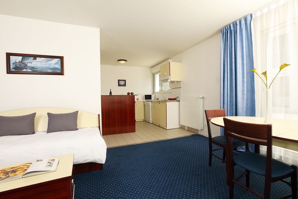 Superior Apartment, 1 Bedroom - Photo 9