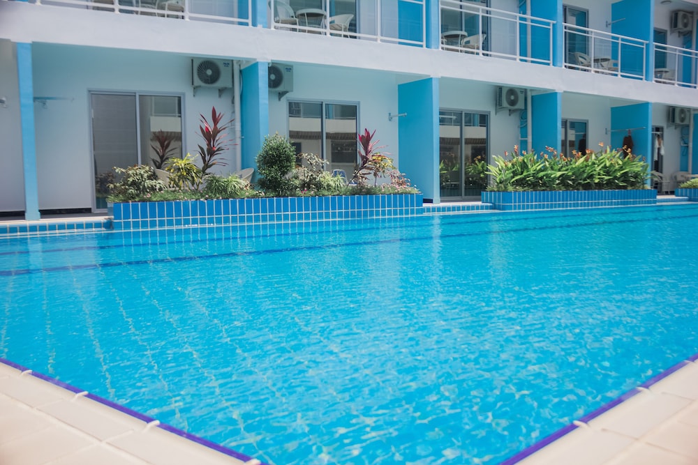 Deluxe Room, Pool Access - Photo 4