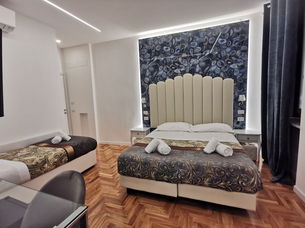 Luxury Room photo 1