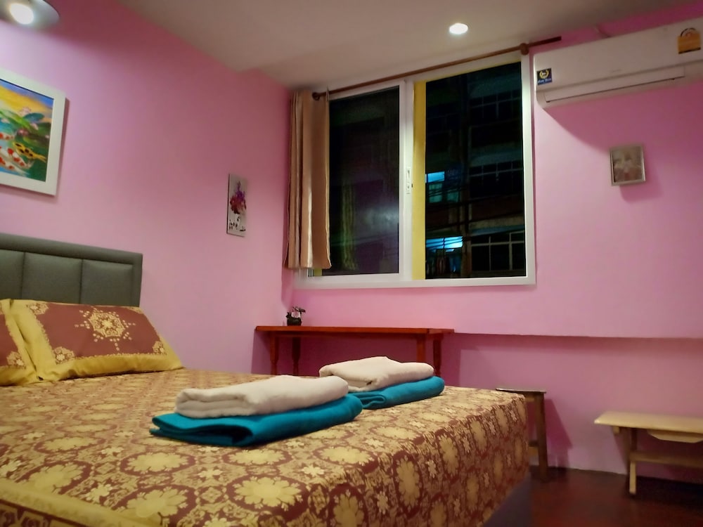 Standard Room (Purple) photo 1