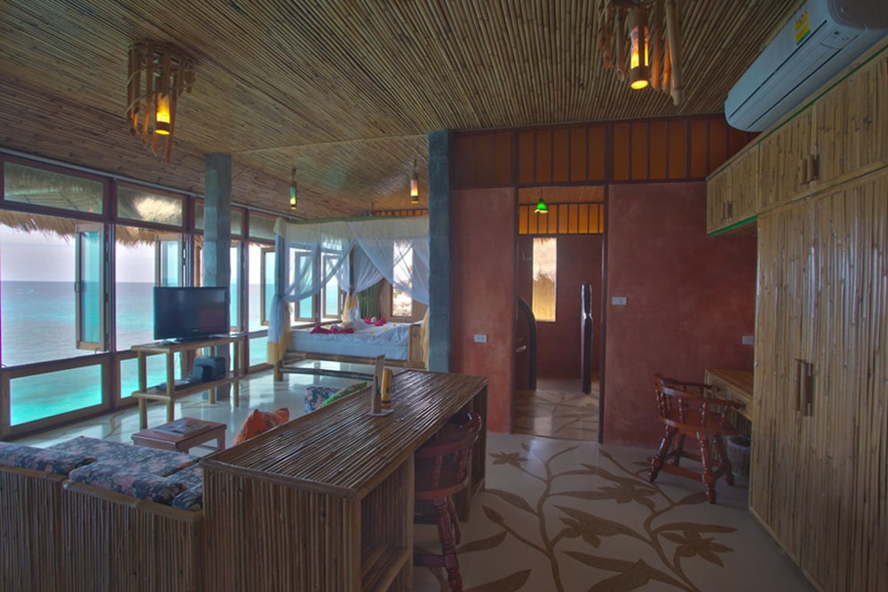 Bamboo Sunset With Private Pool