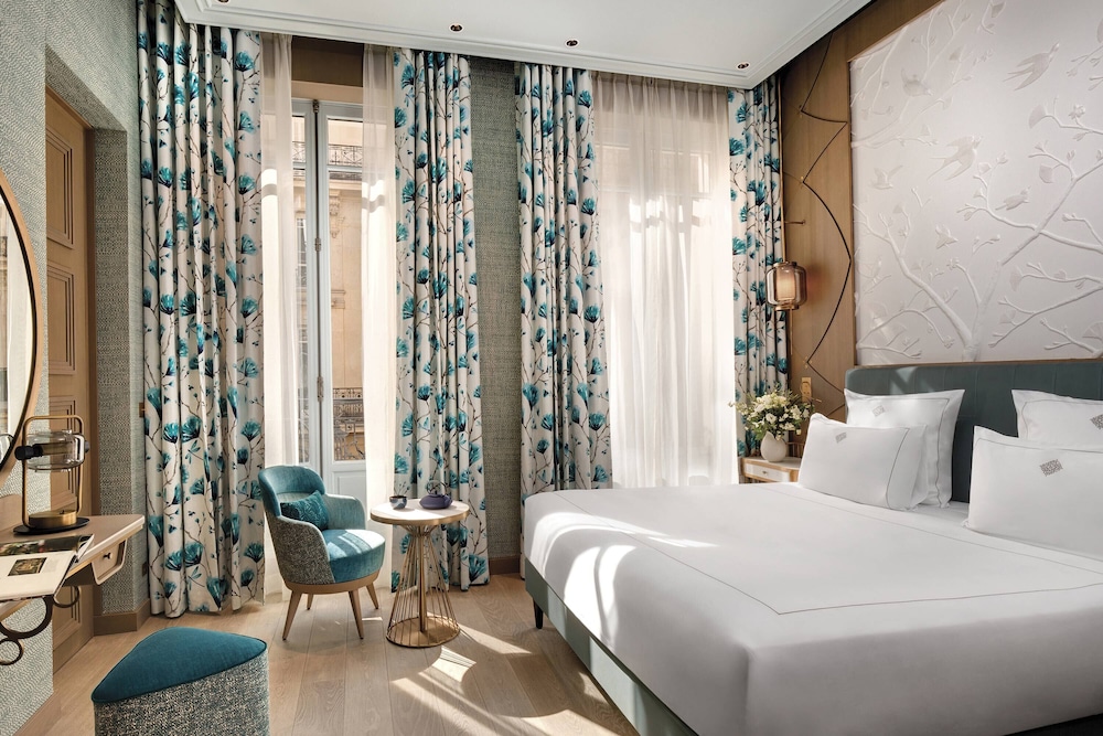 Deluxe Room, Balcony photo 1