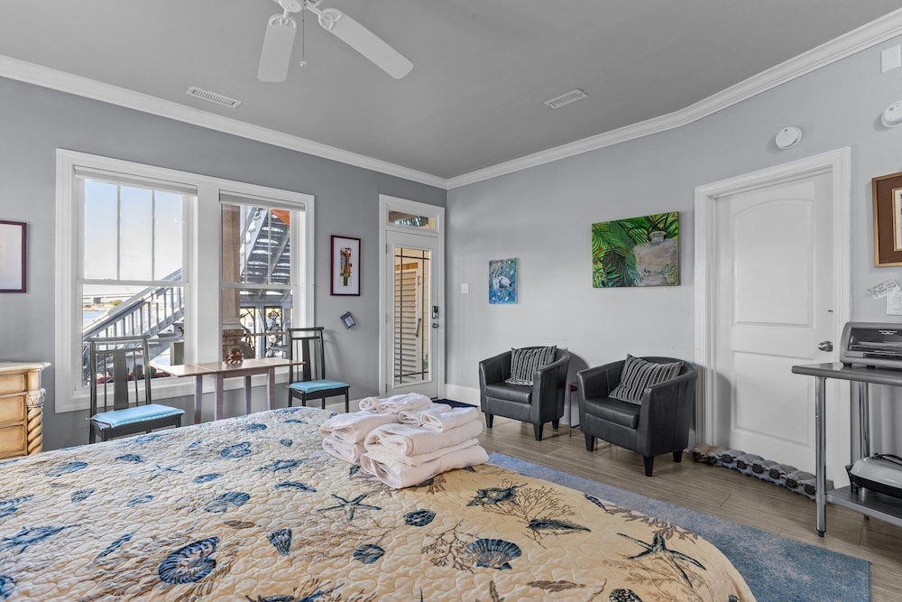 Studio, 1 Bedroom