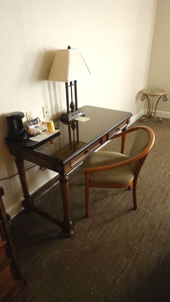 Deluxe Room, 2 Queen Beds - Photo 3