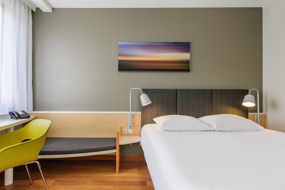 Room, 1 Double Bed (New Sleep Easy Concept) - Photo 4
