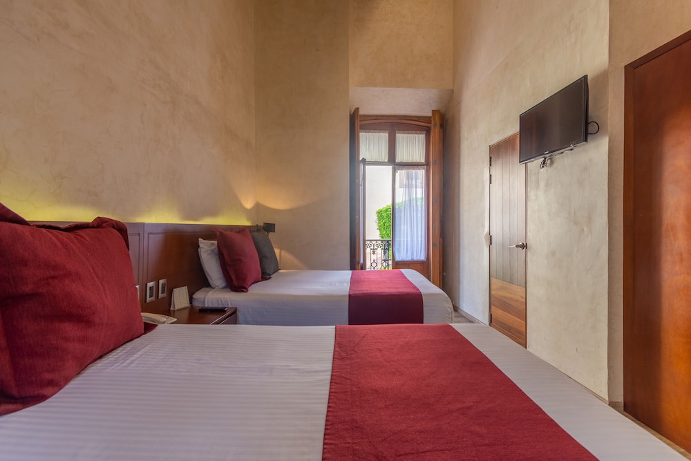 Elite Double Room, 2 Double Beds photo 1