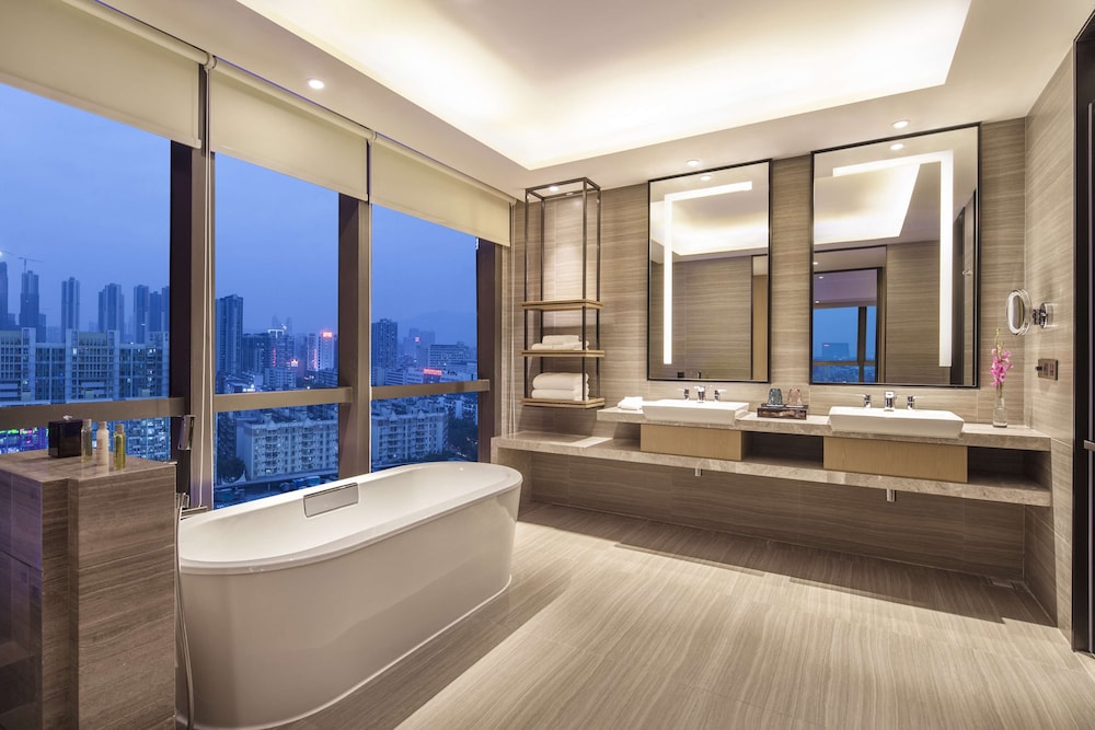 King One Bedroom Suite