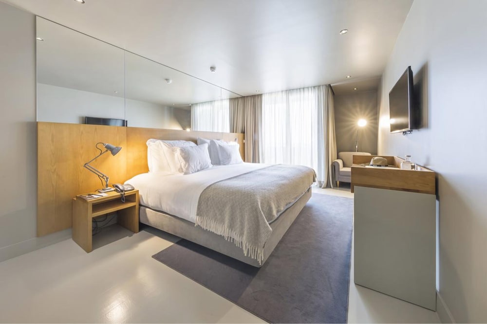 Superior Double Room, River View - Photo 1