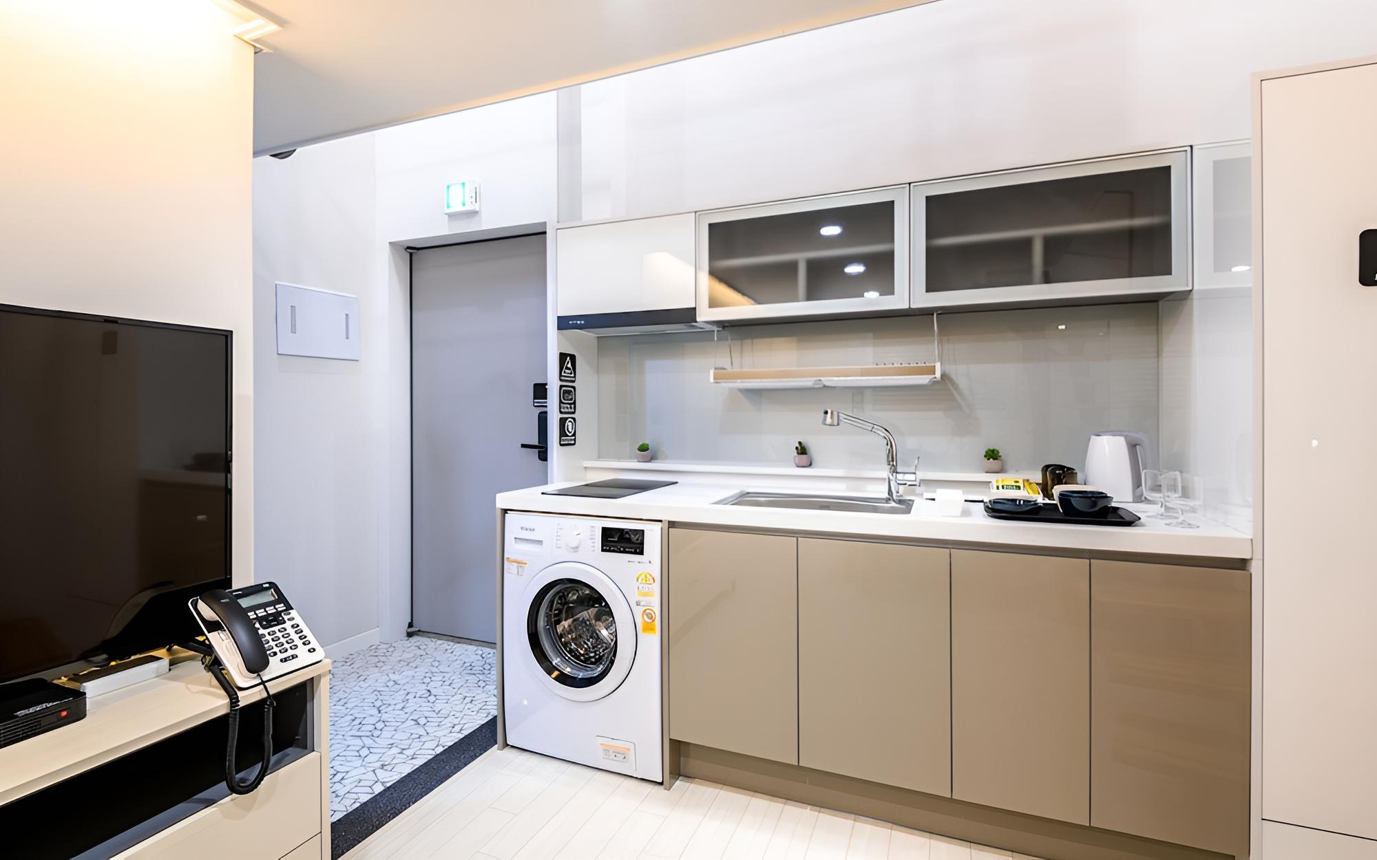Room (Standard Room 202 non-cancellable)