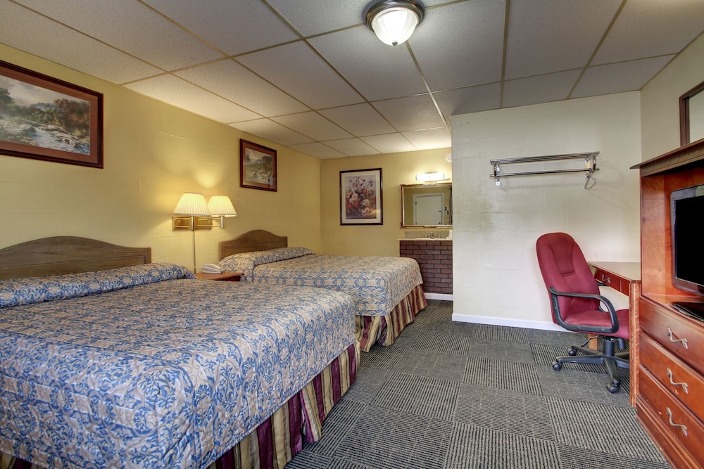Room, 2 Queen Beds, Non Smoking photo 3