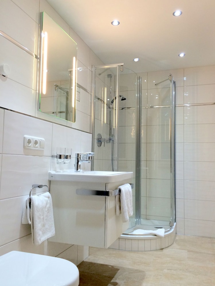 Double Room - Photo 7