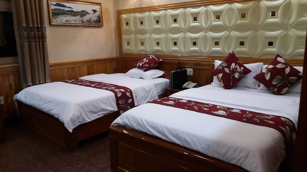 Standard Triple Room, City View photo 2