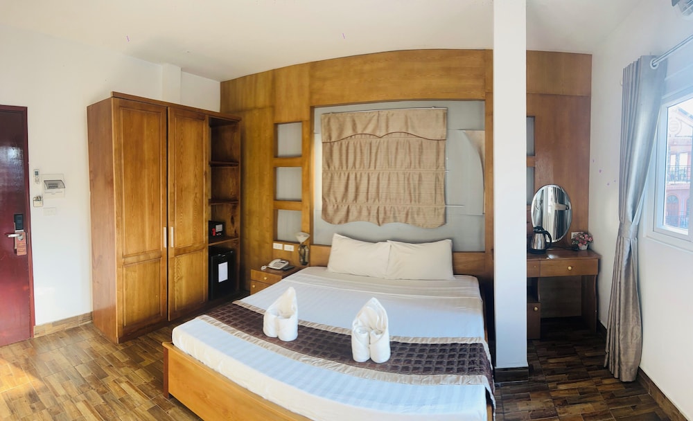 Deluxe Double Room, Balcony, City View photo 3